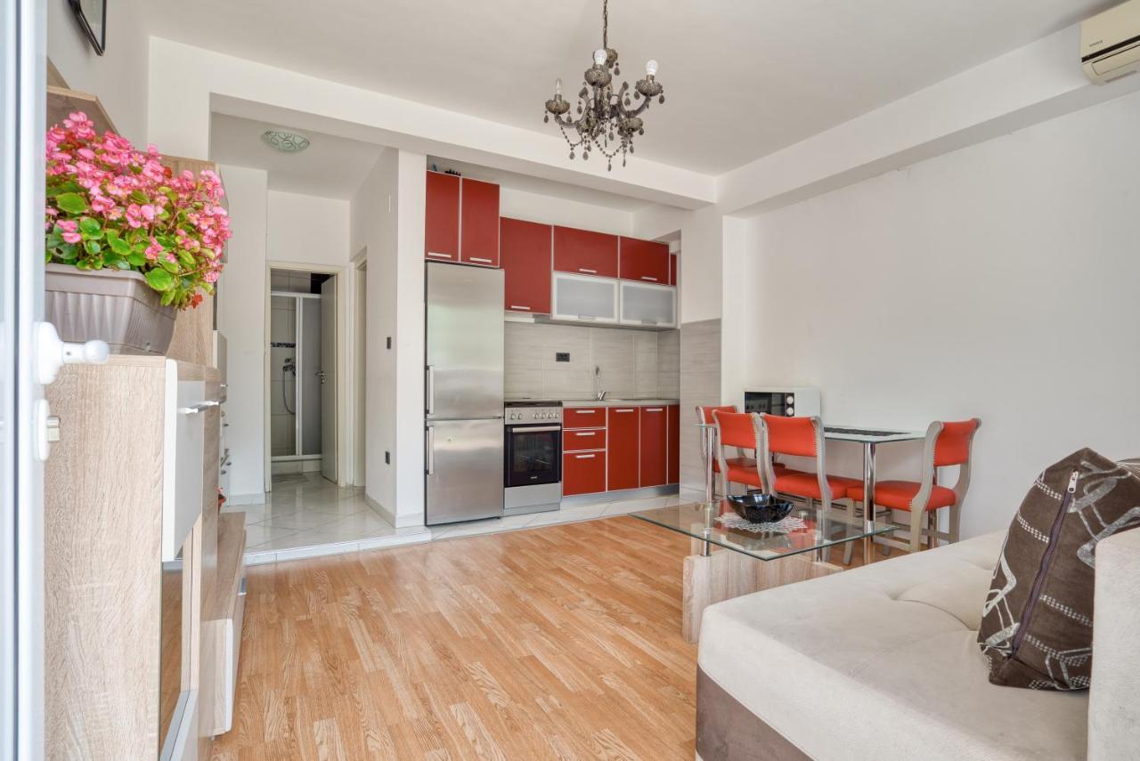 Apartmani Cukic Rafailovici บุดวา ภายนอก รูปภาพ