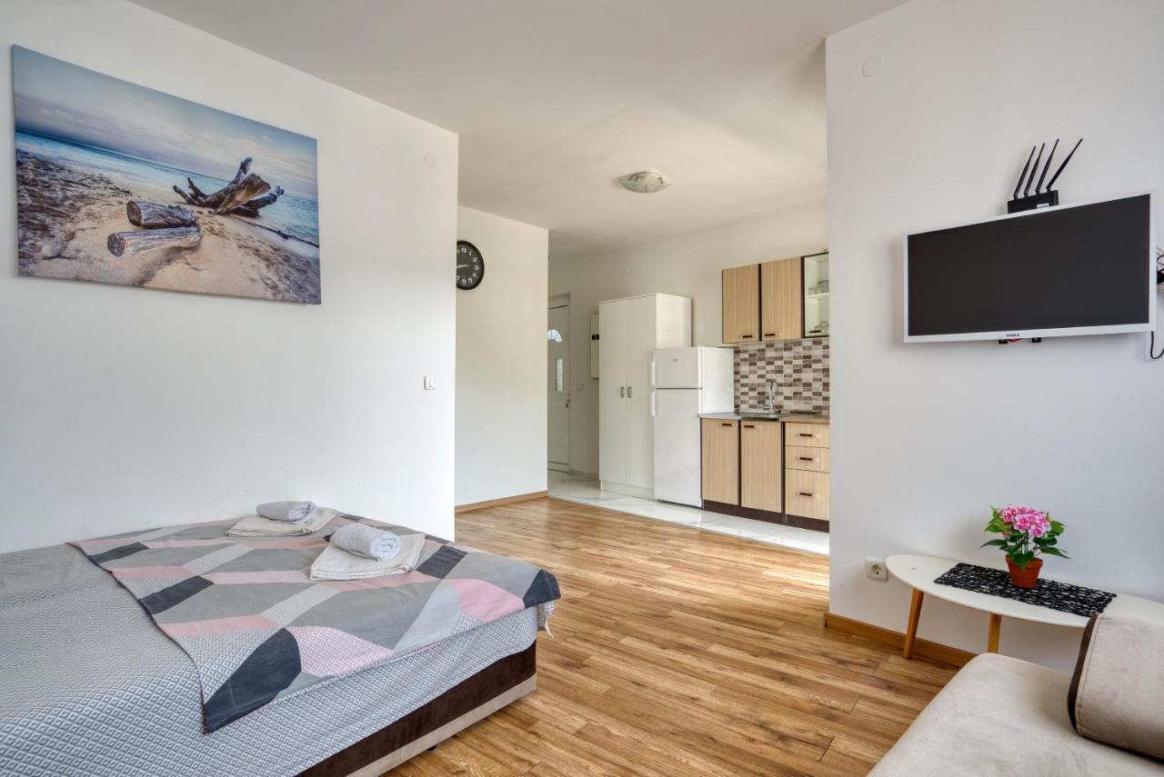 Apartmani Cukic Rafailovici บุดวา ภายนอก รูปภาพ