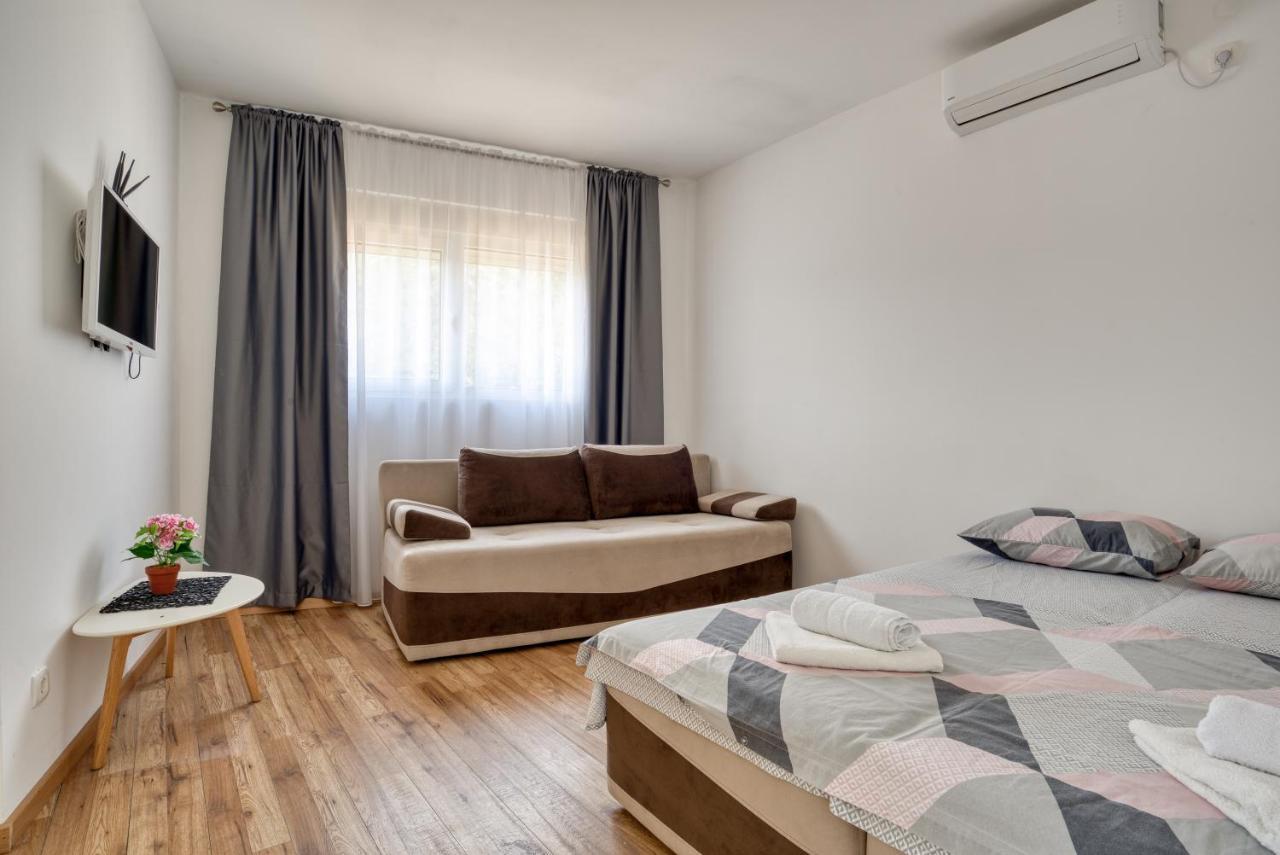 Apartmani Cukic Rafailovici บุดวา ภายนอก รูปภาพ