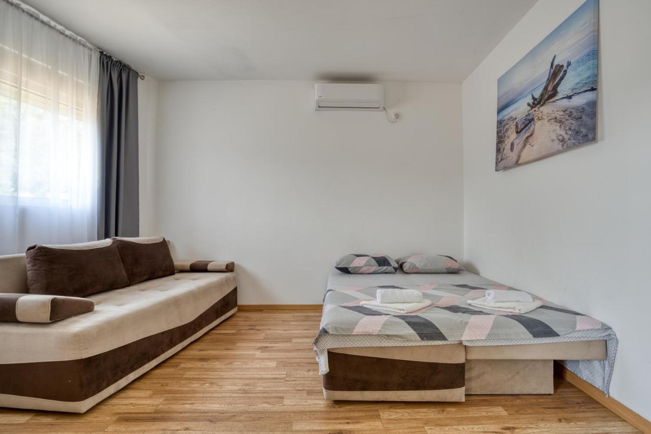 Apartmani Cukic Rafailovici บุดวา ภายนอก รูปภาพ
