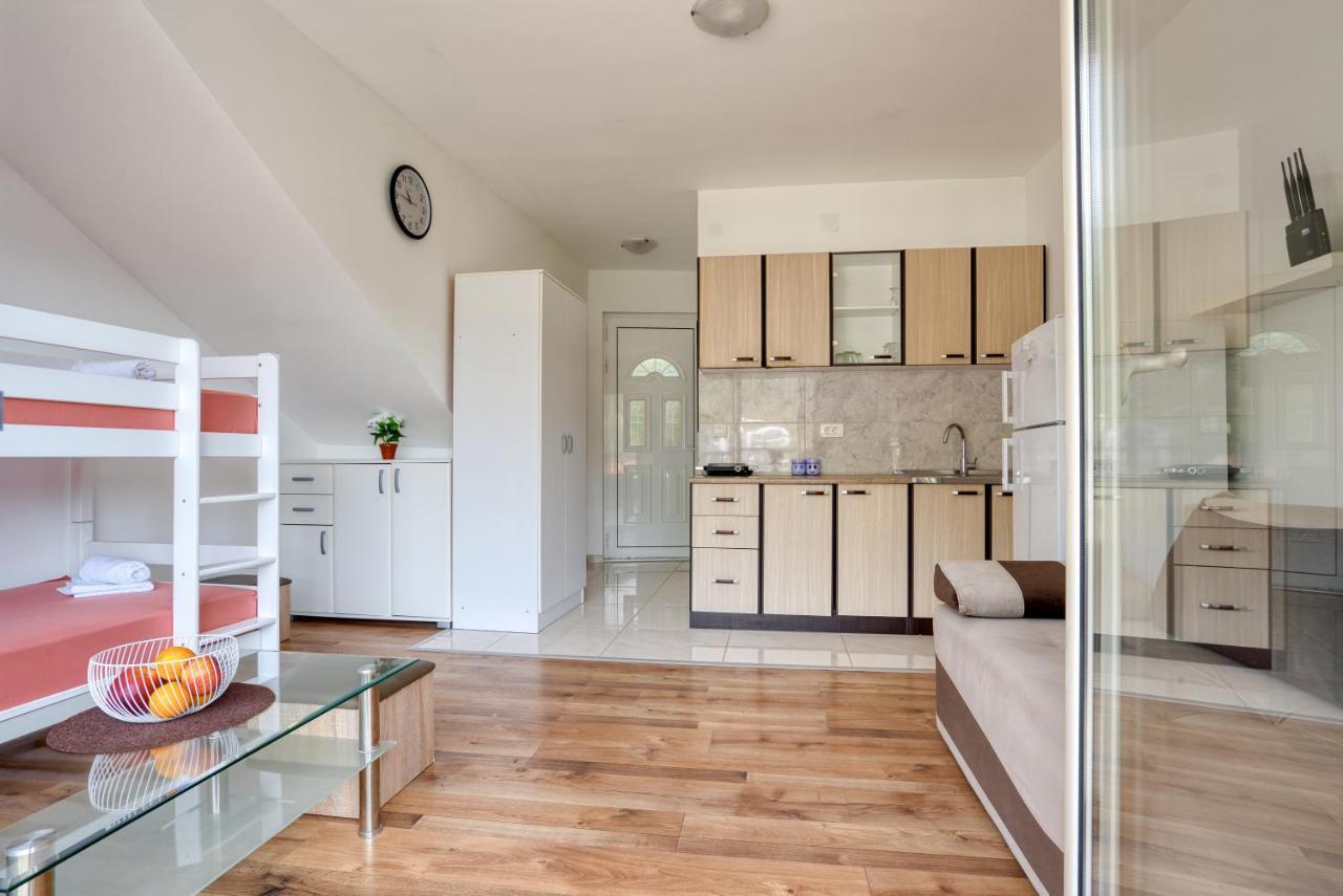 Apartmani Cukic Rafailovici บุดวา ภายนอก รูปภาพ