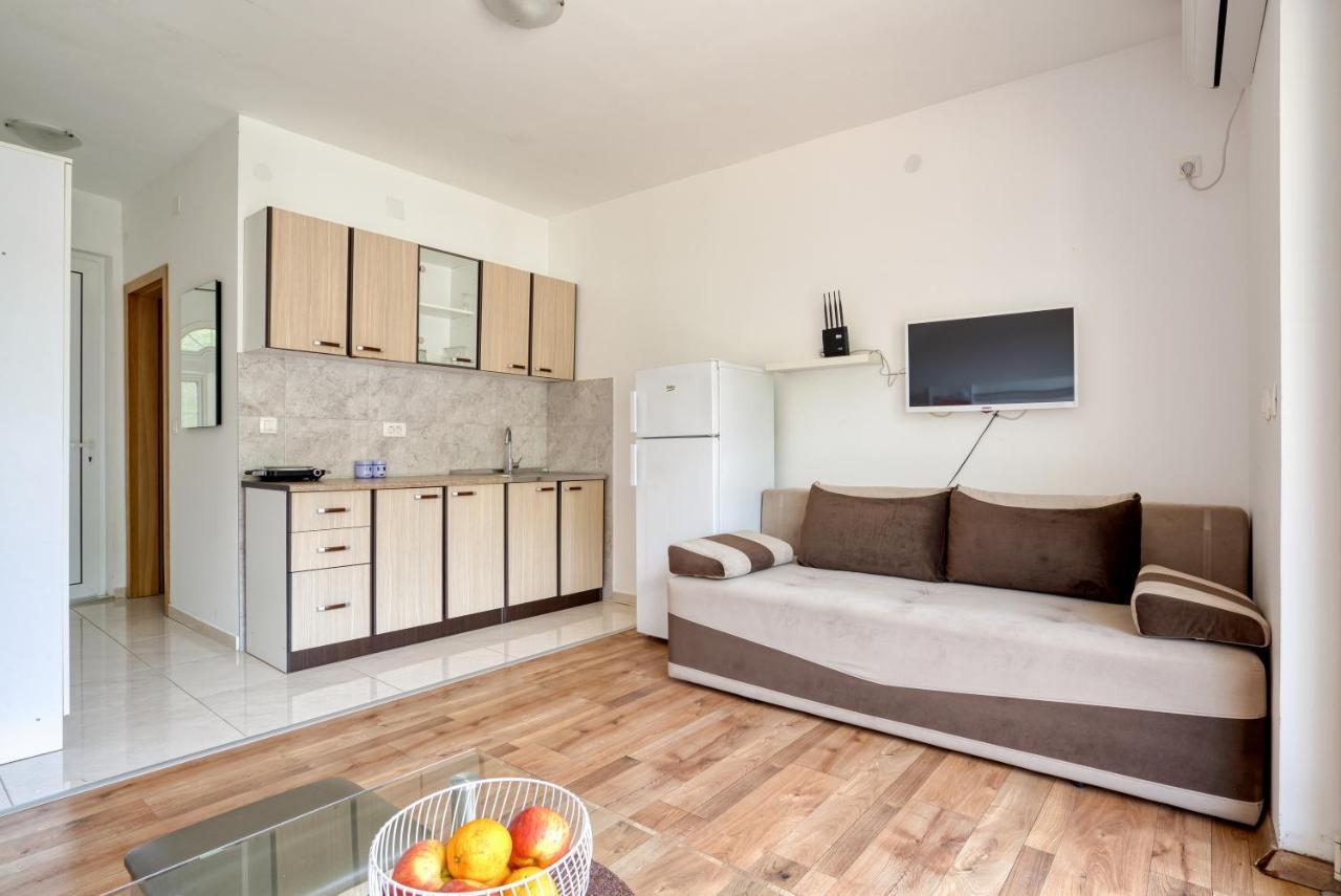 Apartmani Cukic Rafailovici บุดวา ภายนอก รูปภาพ