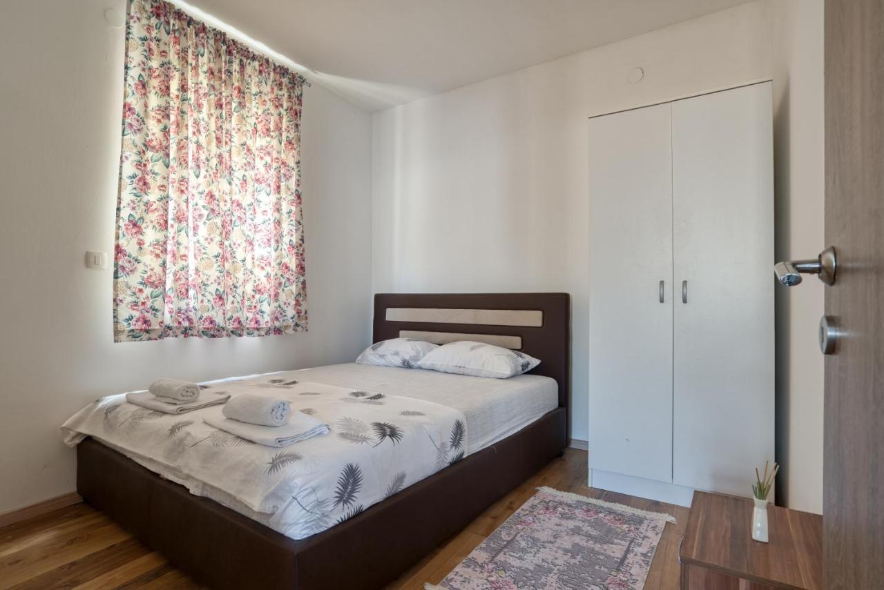 Apartmani Cukic Rafailovici บุดวา ภายนอก รูปภาพ